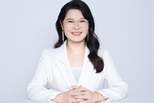 商会会员：罗建英