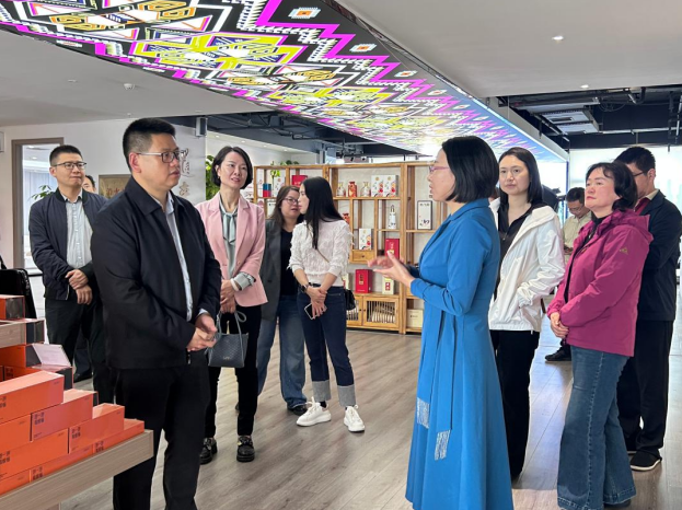 张家界市武陵源区区长代劲率队赴长沙市张家界商会走访调研 聚焦入境游服务提质与业态招商